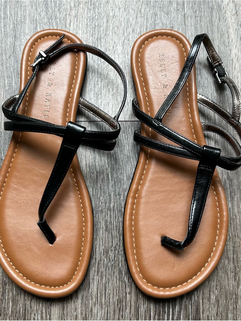 Mossimo Supply Co. Black Strappy Toe-Ring Sandals with Tan Footbed